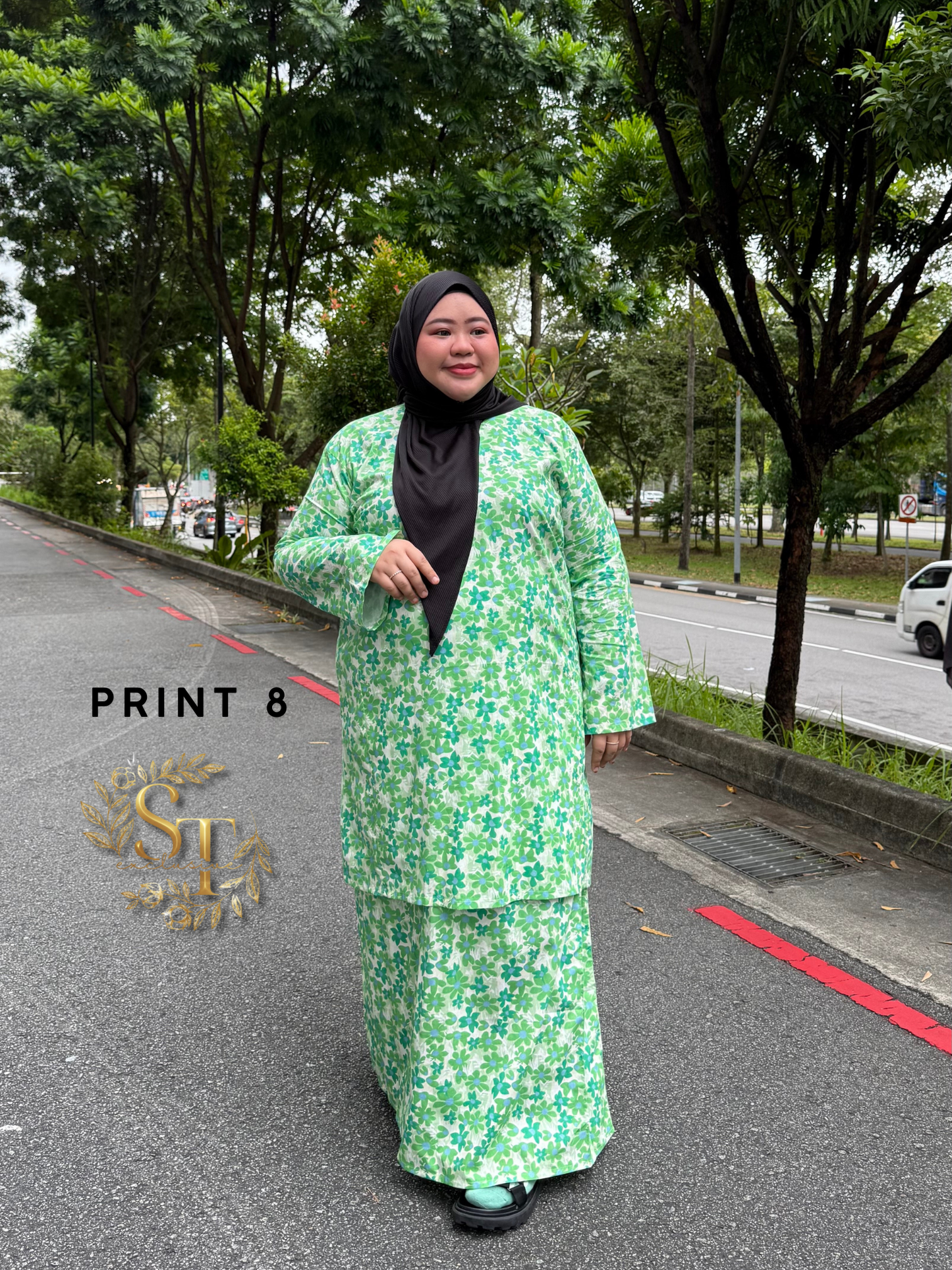 Kurung Klasik Bercorak