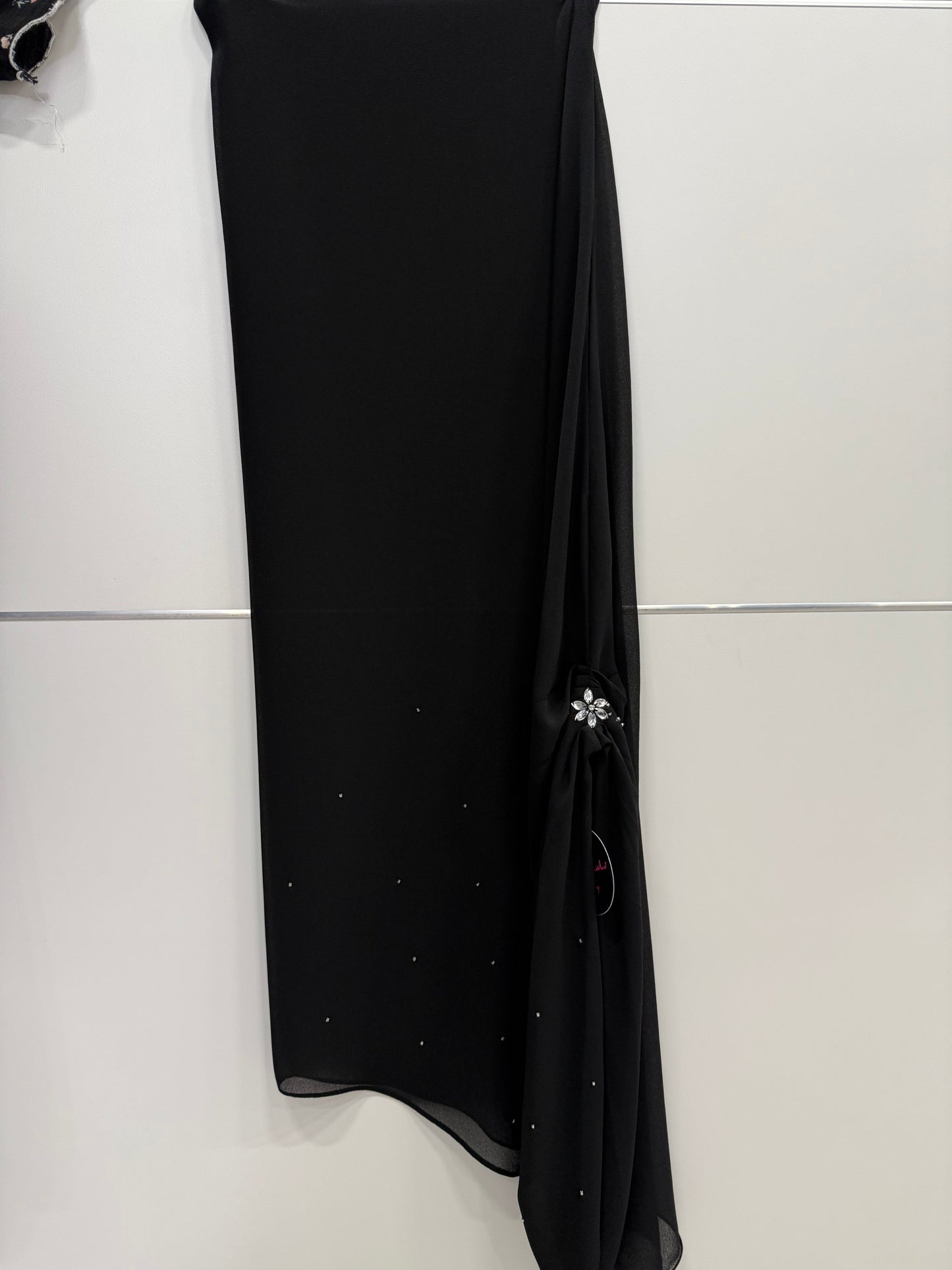 Zahra Diamond Twist Shawl