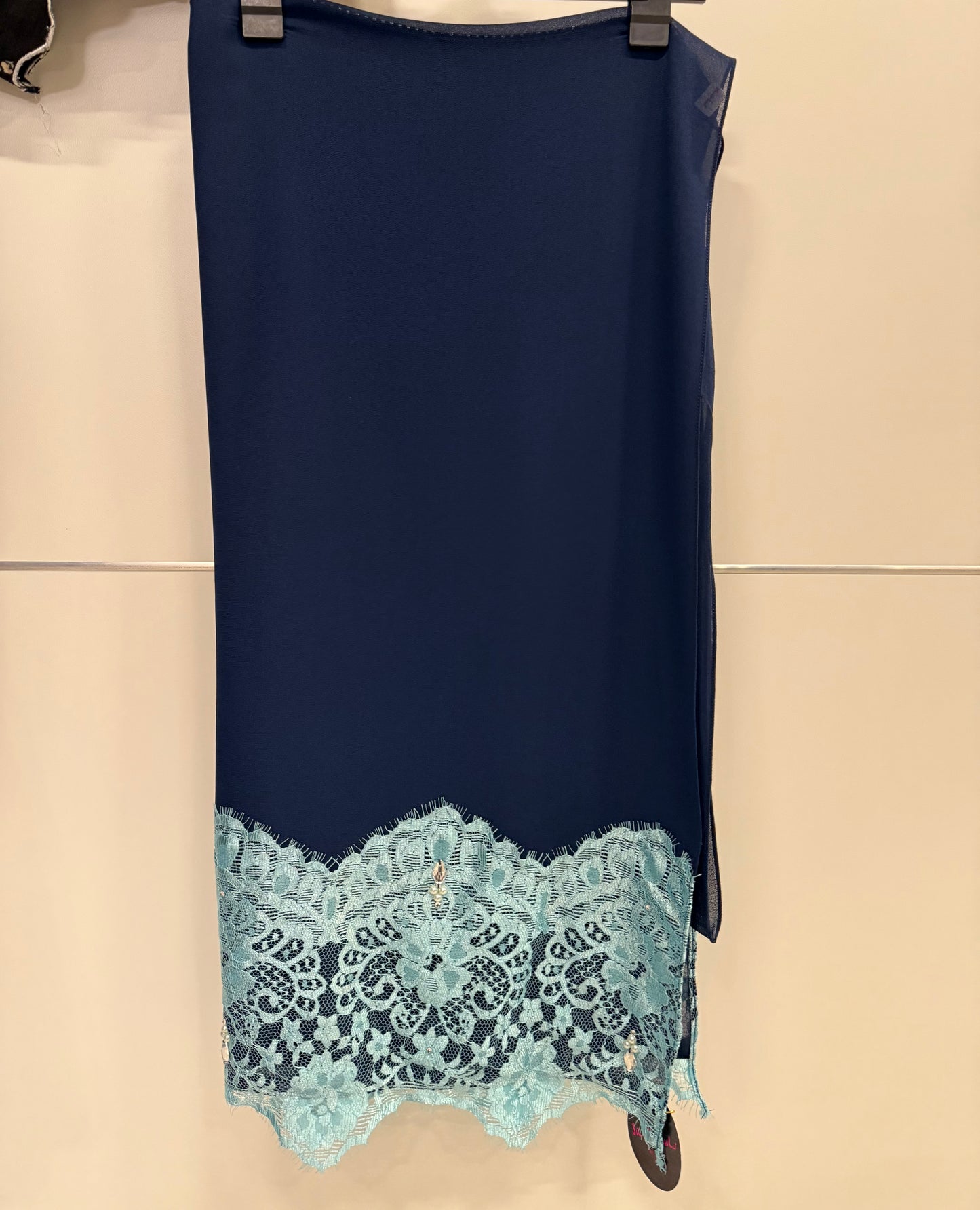 Aliyah Lace Instant Shawl