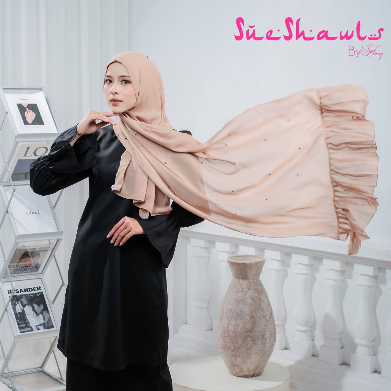 Lulu Instant Pleated Pearl Shawl
