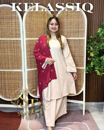 Kurung Klasik by Sue Tariq