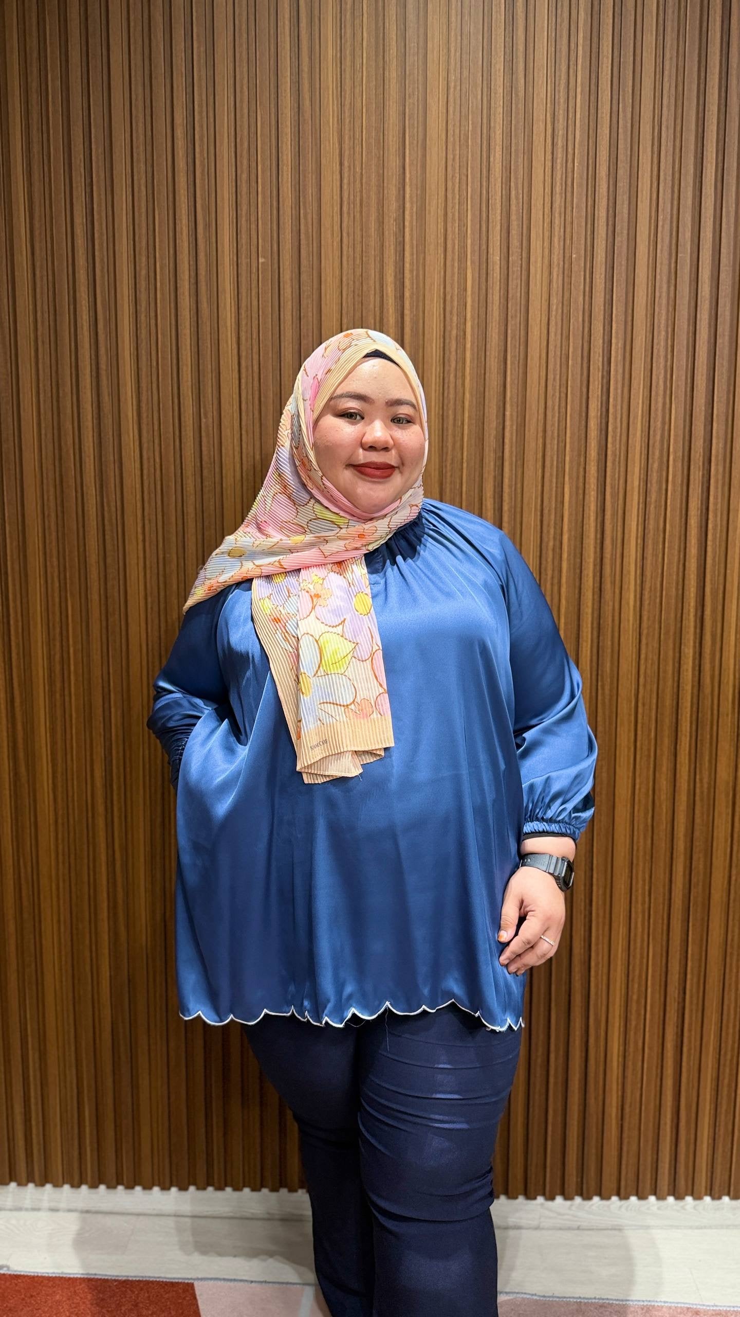 Julia Armani Silk Reglan top