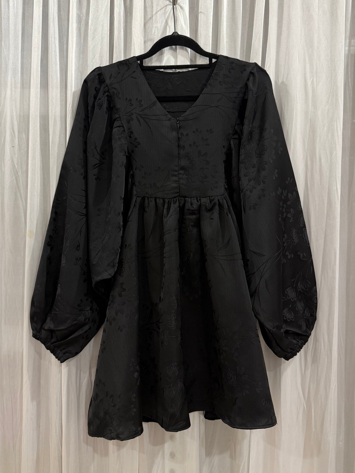 Erla Cotton Embossed babydoll top