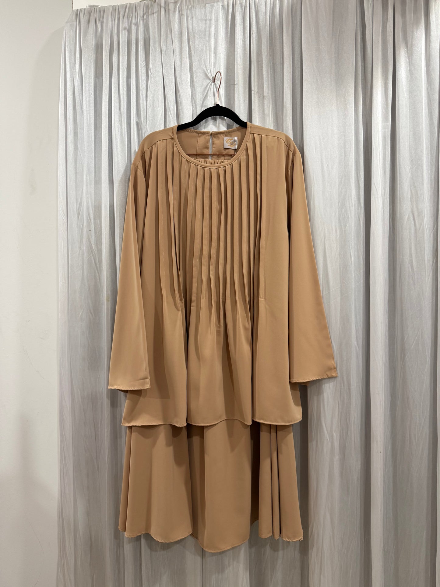 Hannah Plain Front Pleated Skirt Set