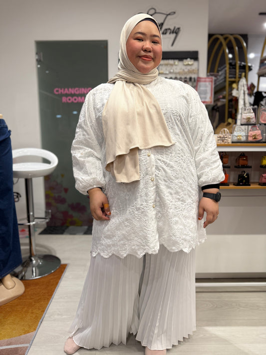 Eyelet top Plus Size (E2)