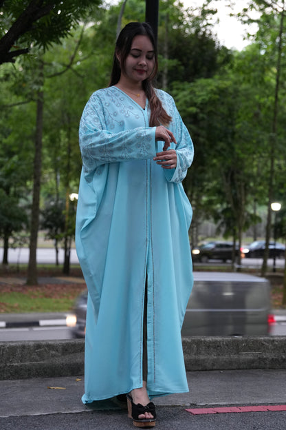 Hilwa Open Button-Up Abaya