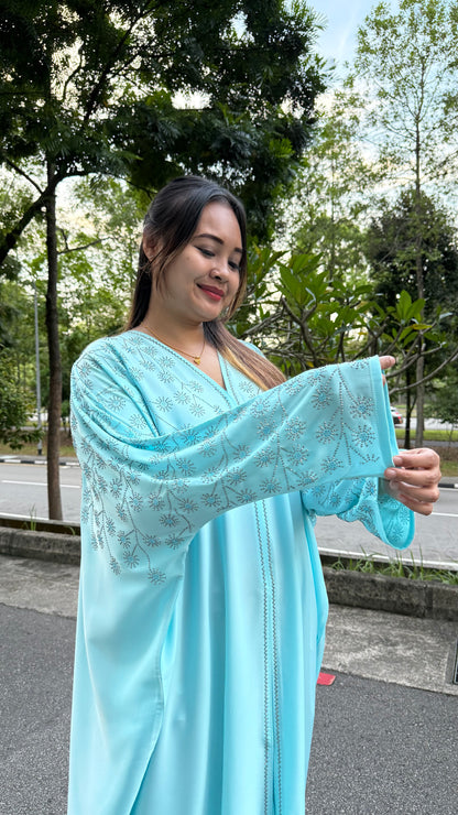 Hilwa Open Button-Up Abaya