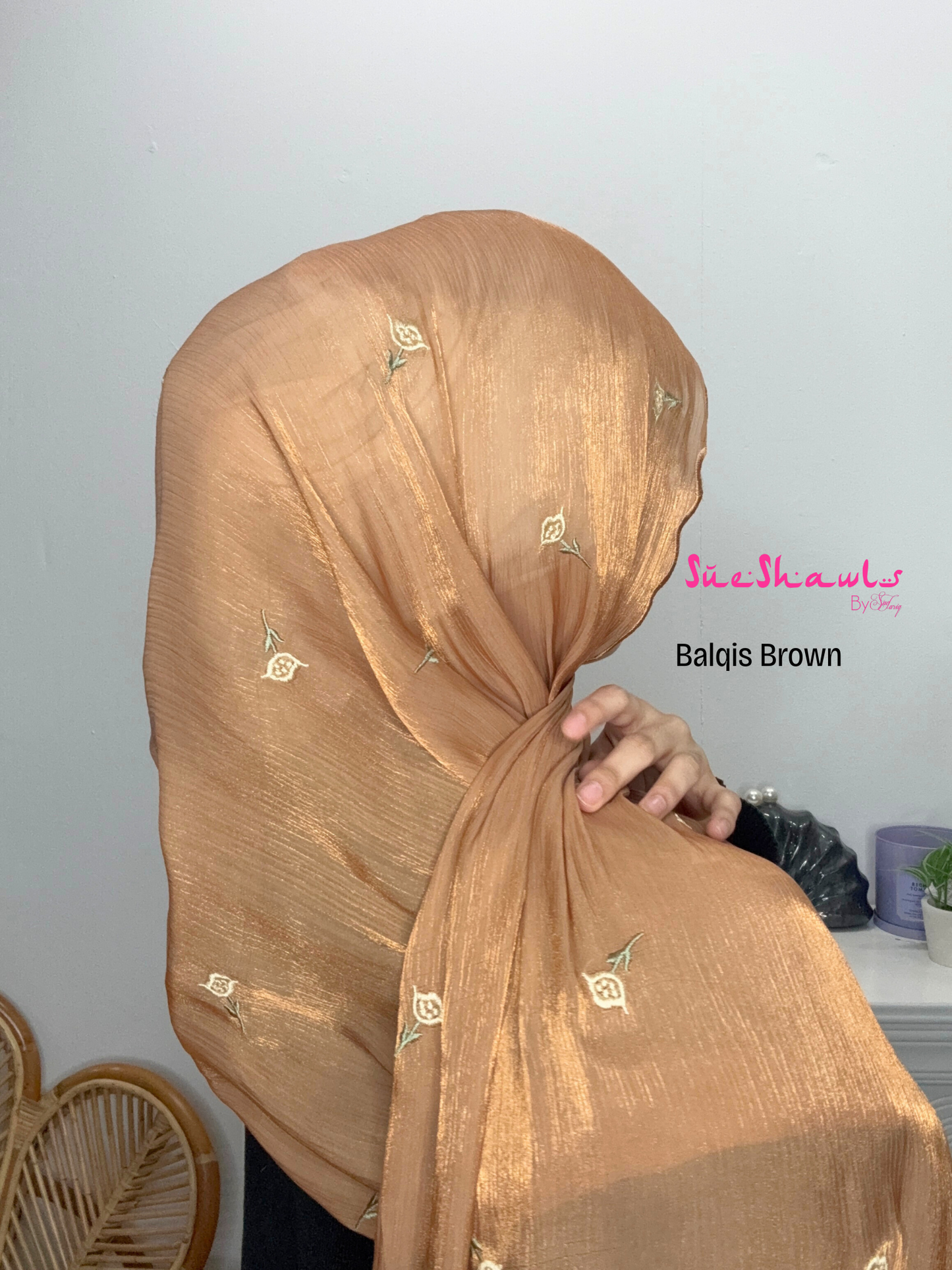 Balqis Embroided Shimmer Shawl