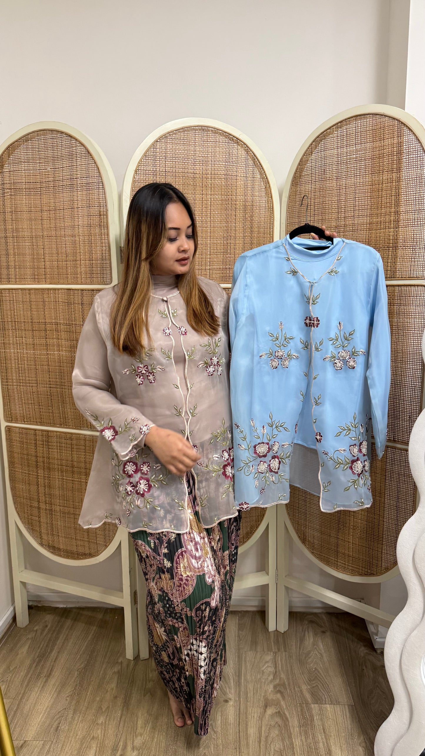 Wardina Kebaya Organza Top