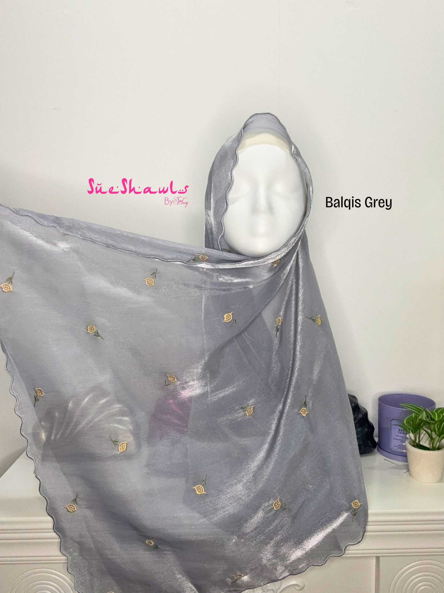 Balqis Embroided Shimmer Shawl