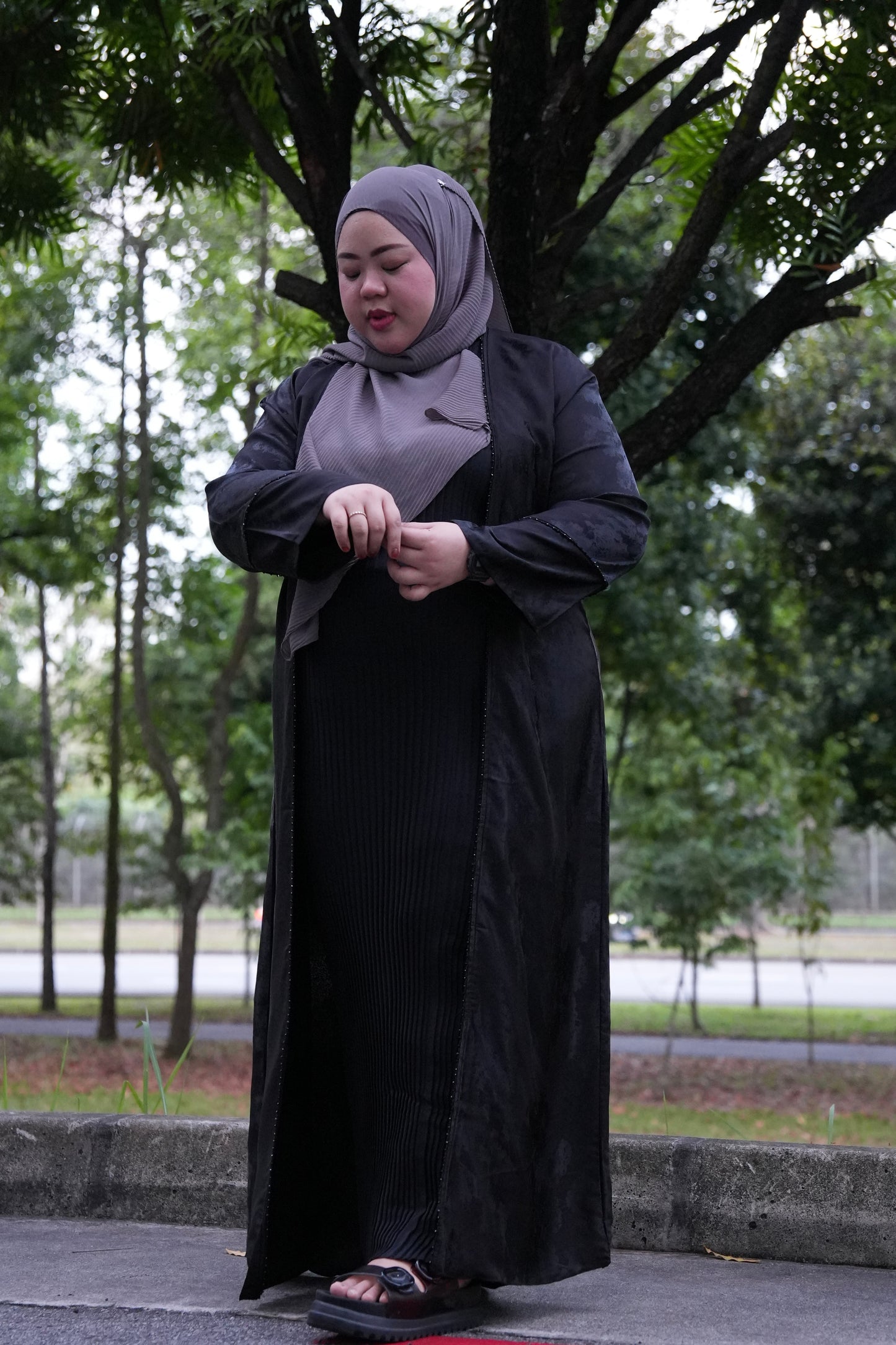 Waheeda 2-piece Abaya