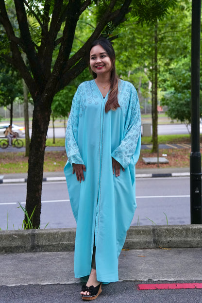 Hilwa Open Button-Up Abaya