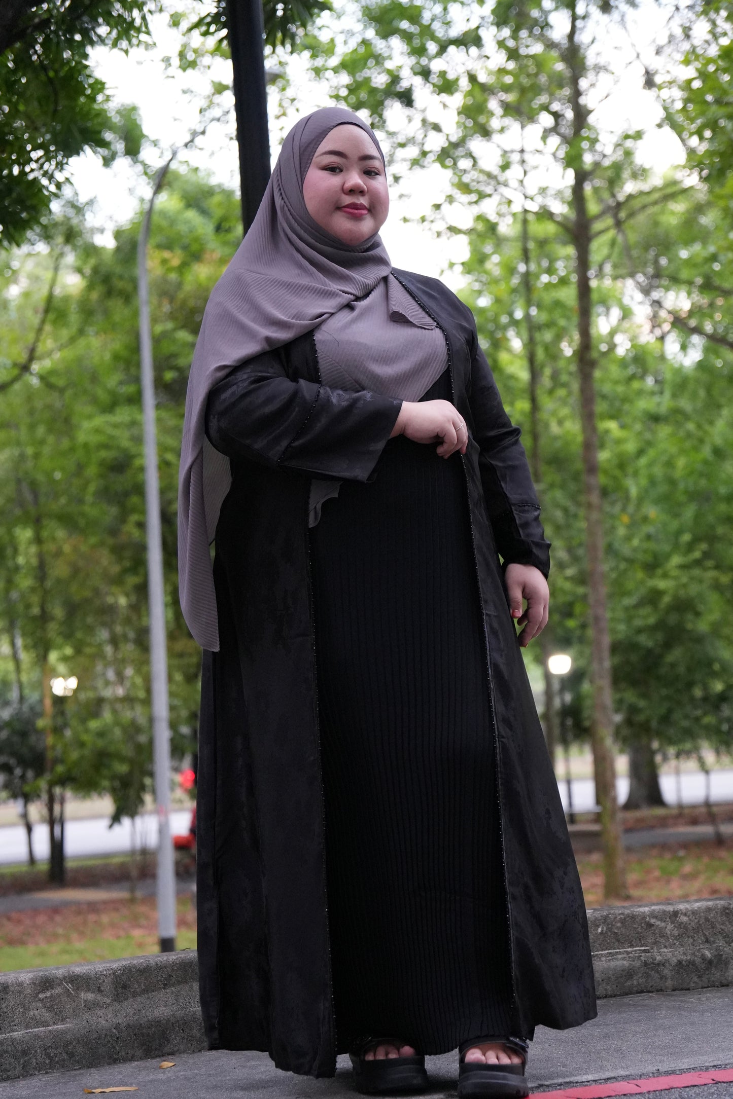 Waheeda 2-piece Abaya
