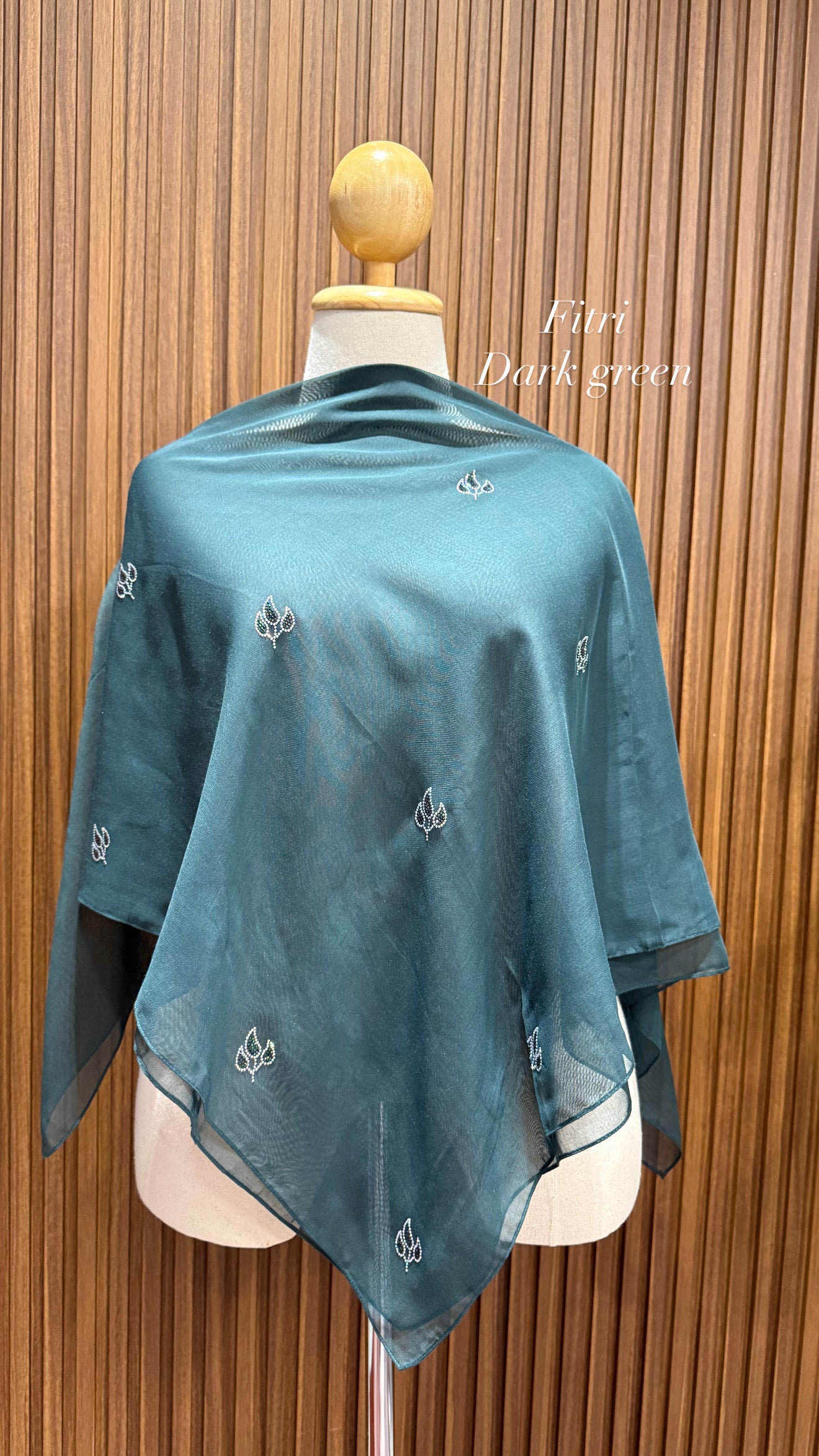 Fitri Bawal Bling Leaf Design