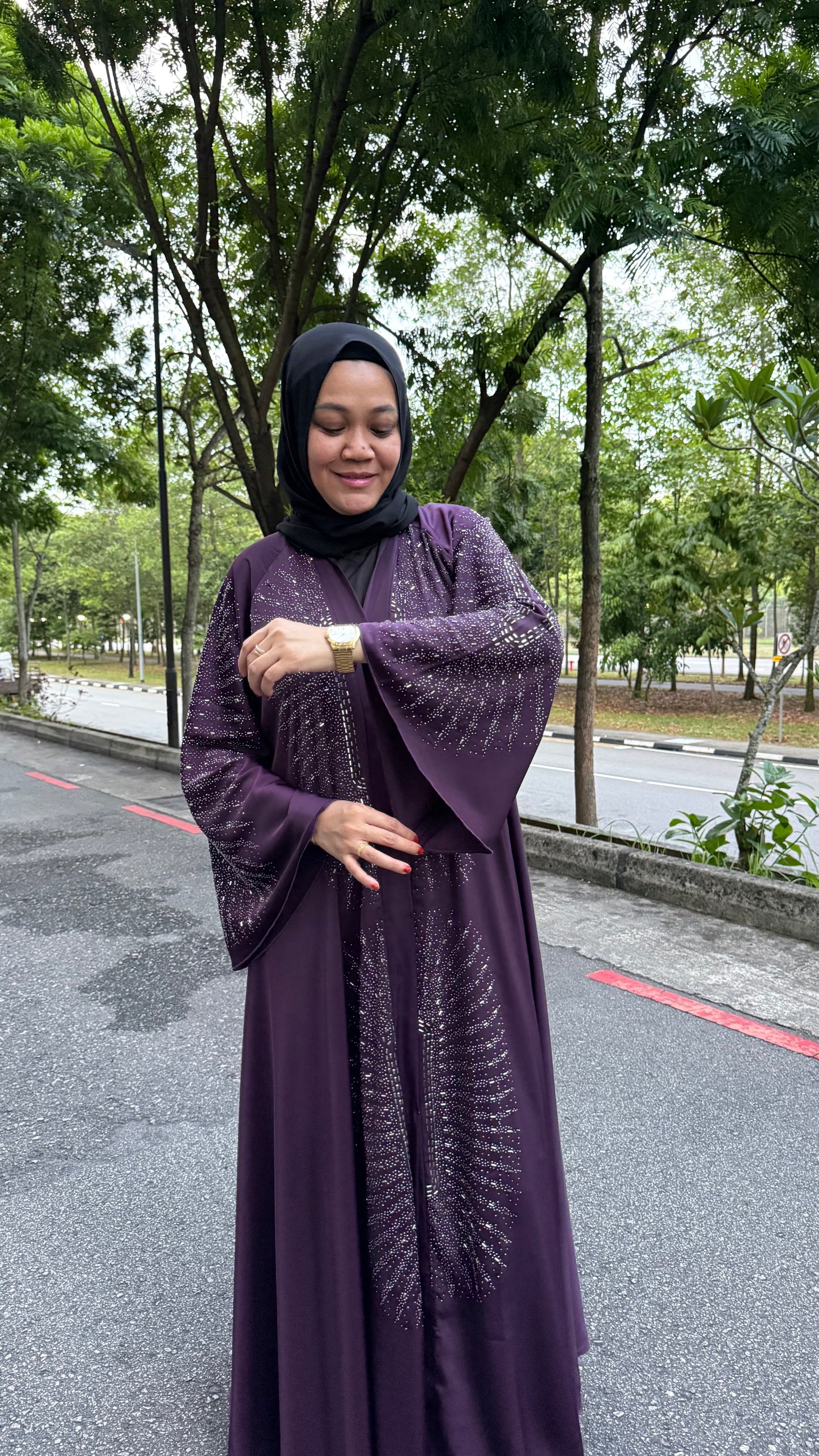 Alaira Button-up Bling Abaya