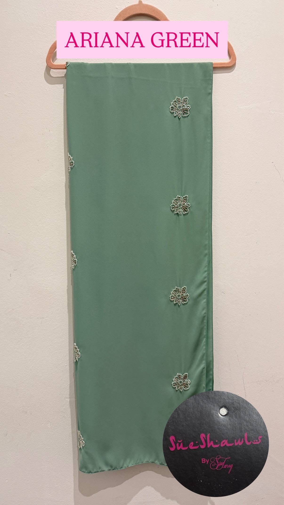 Ariani shawl with beading