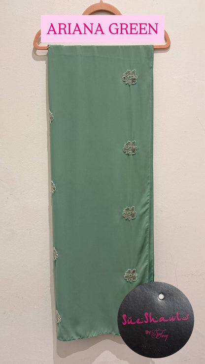Ariani shawl with beading