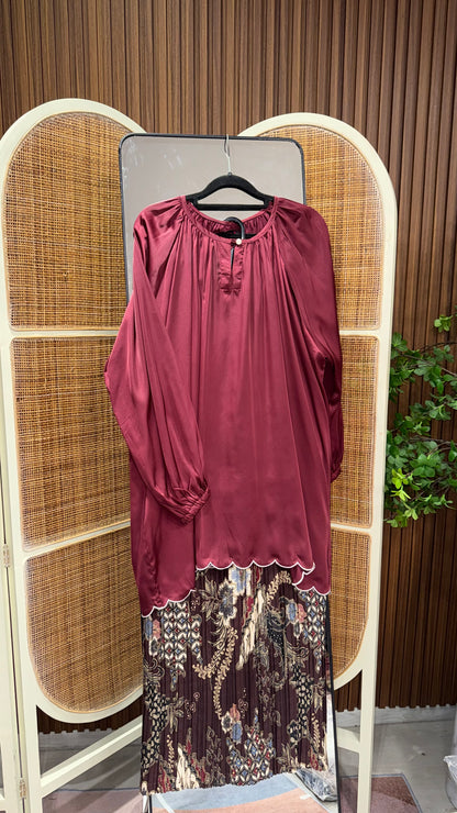 Julia Armani Silk Reglan top