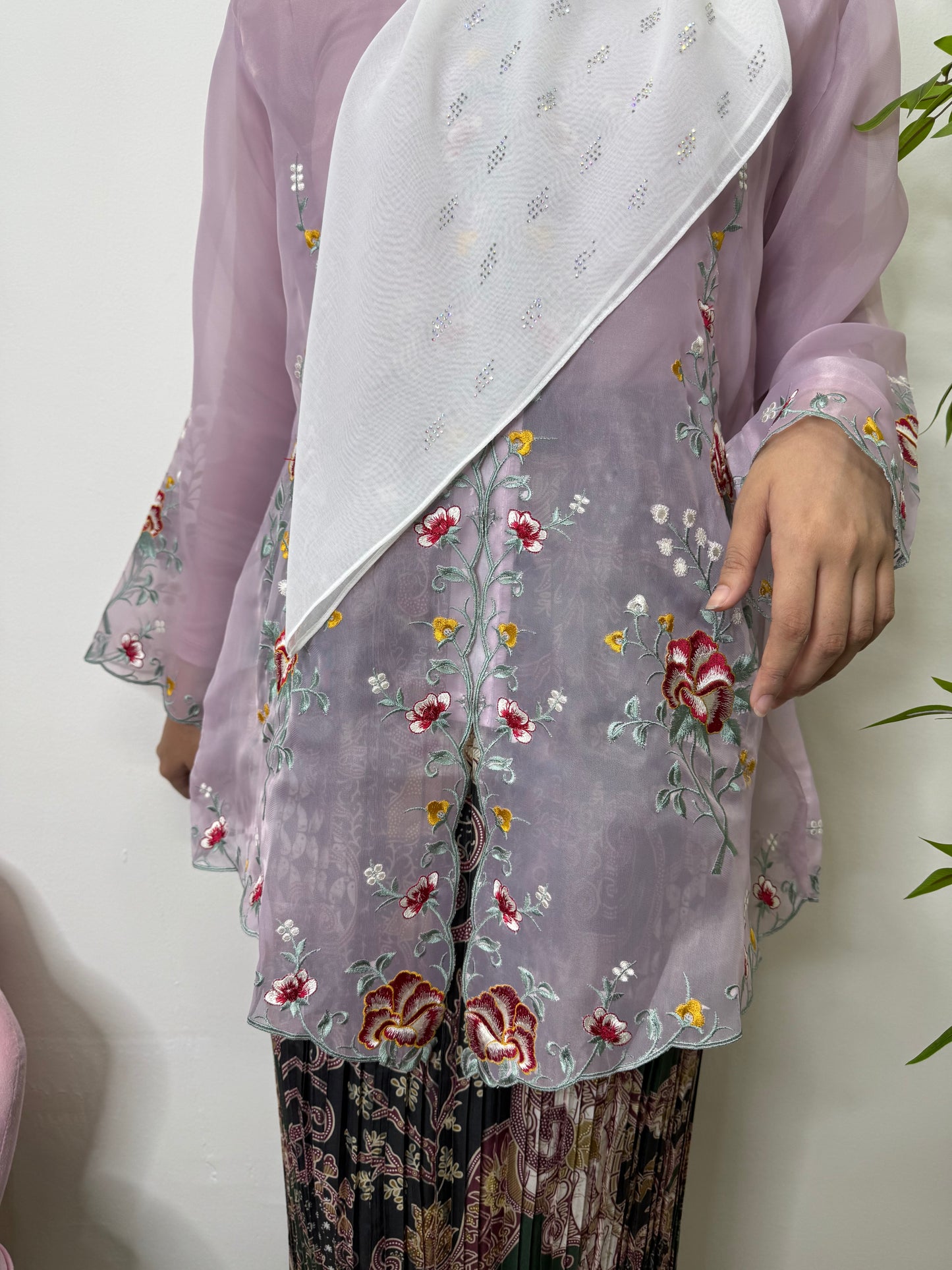 Mardiah Kebaya Organza Top