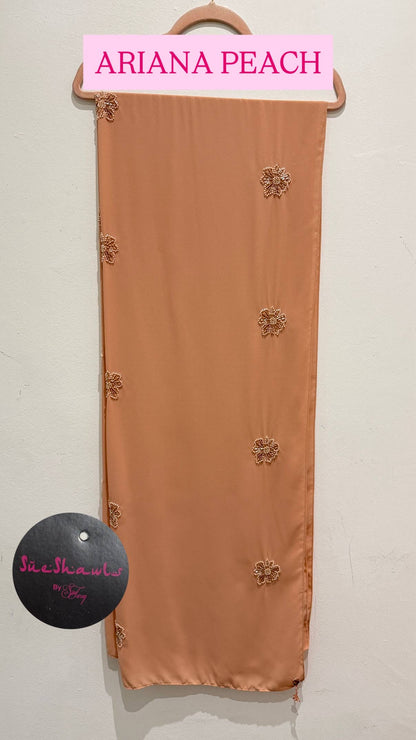 Ariani shawl with beading