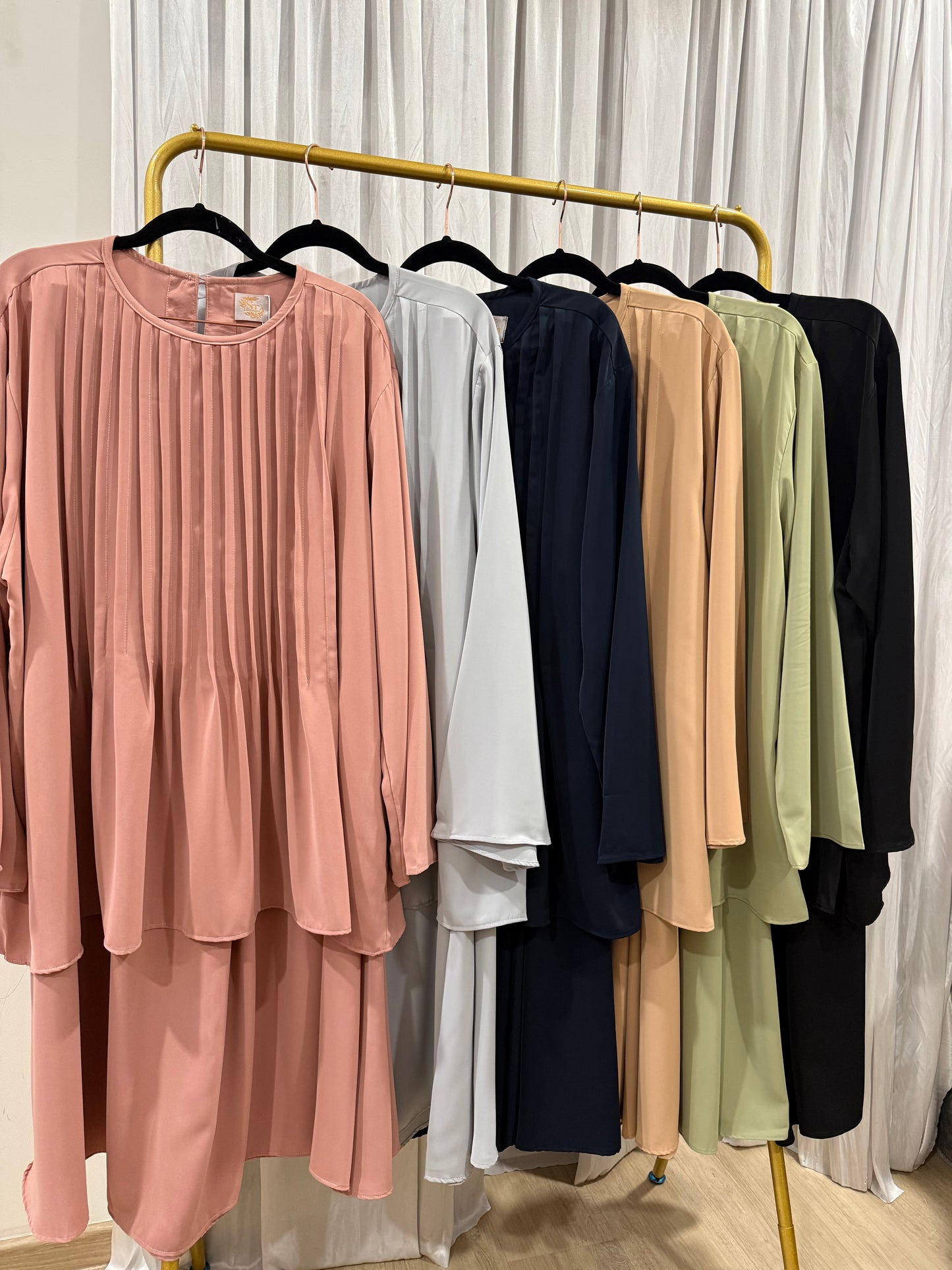 Hannah Plain Front Pleated Skirt Set