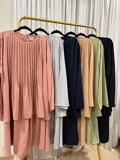 Hannah Plain Front Pleated Skirt Set