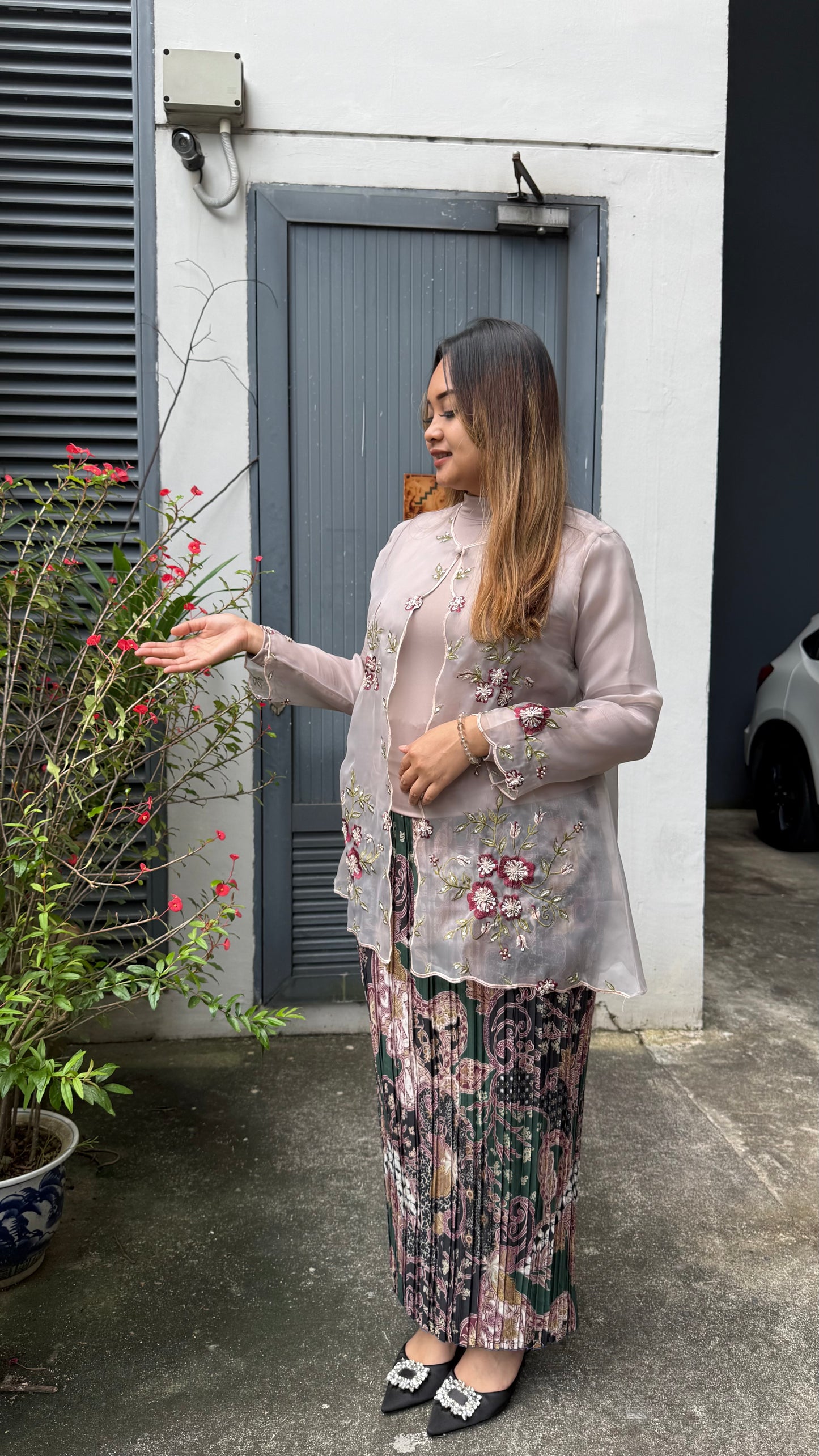 Wardina Kebaya Organza Top