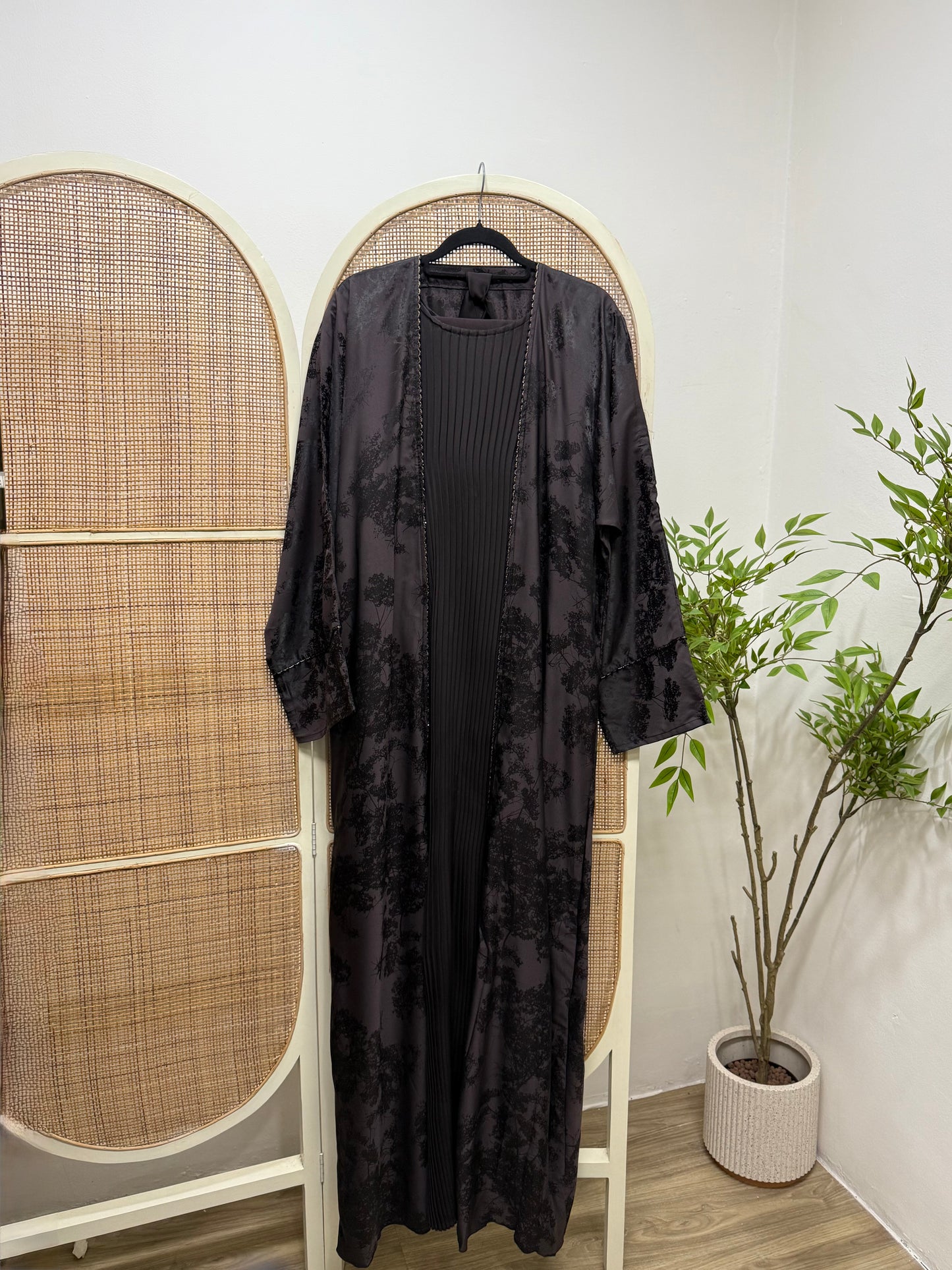 Waheeda 2-piece Abaya