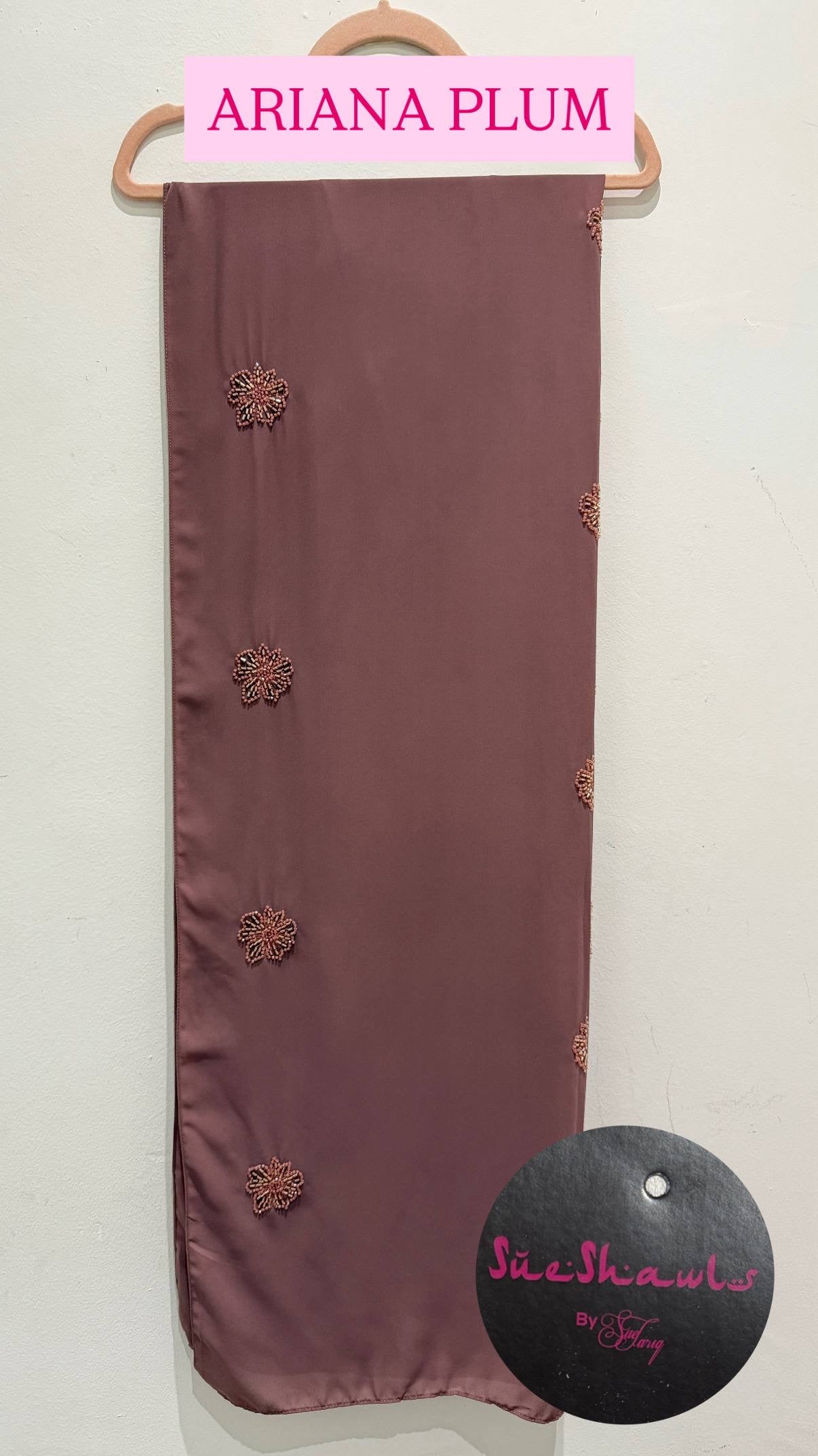 Ariani shawl with beading
