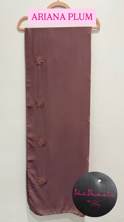 Ariani shawl with beading
