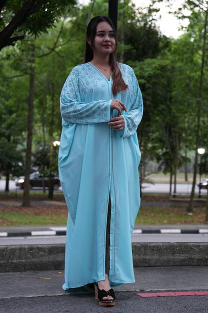 Hilwa Open Button-Up Abaya