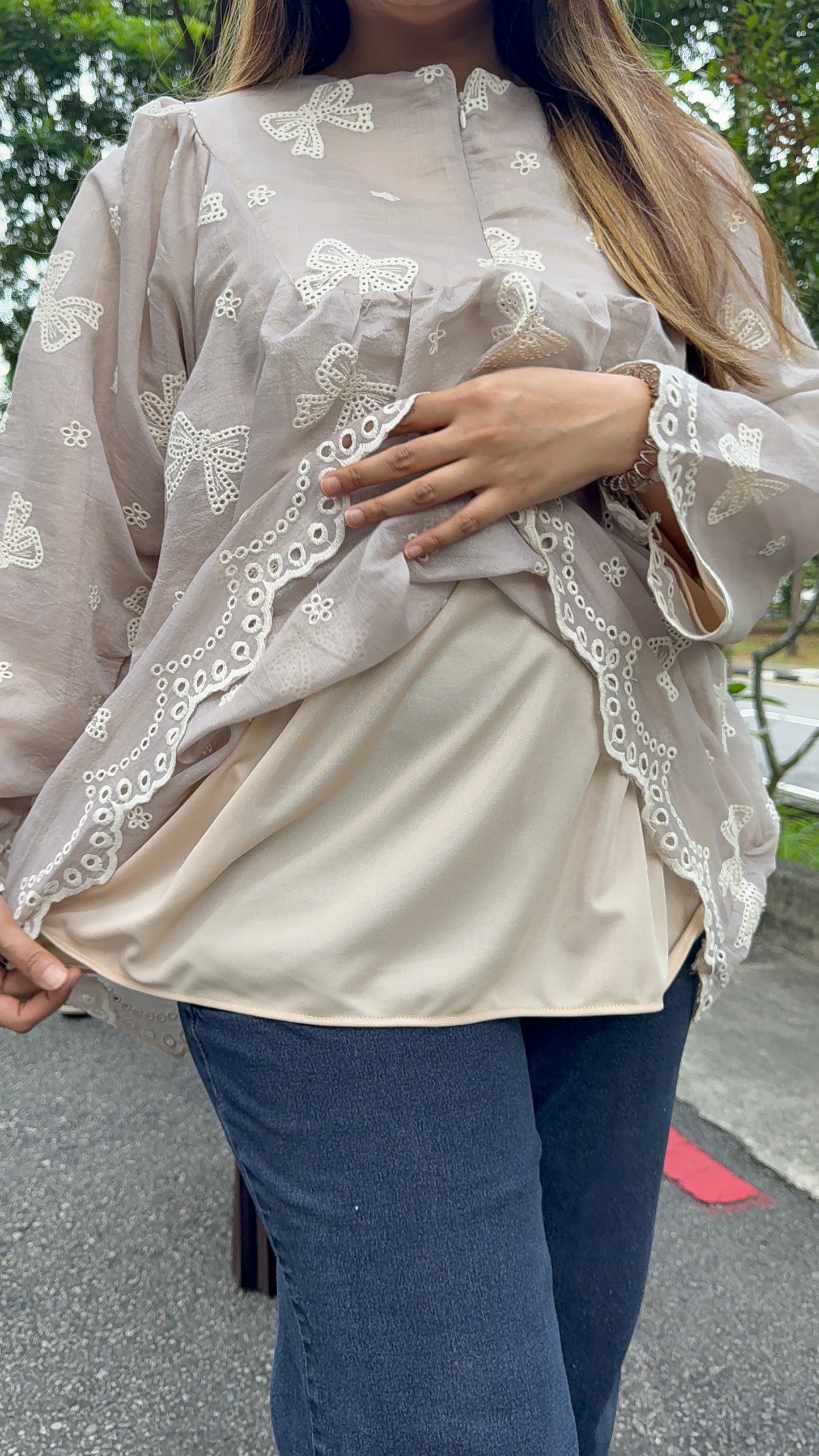 Dwi Ribbon Cotton Eyelet Top