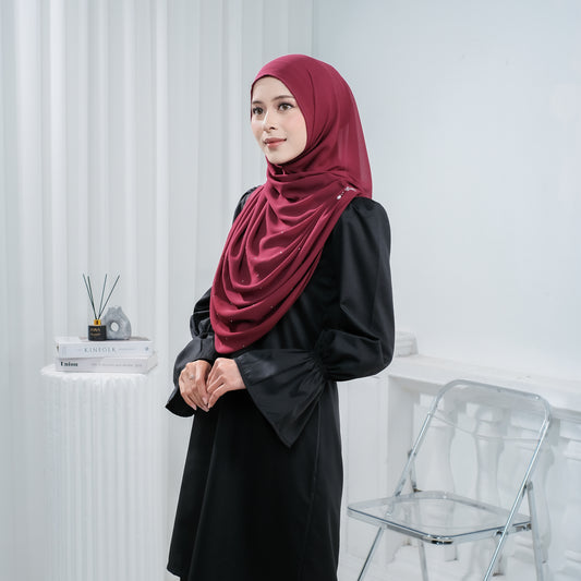 Zahra Diamond Twist Shawl