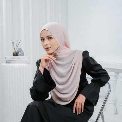 Zahra Diamond Twist Shawl
