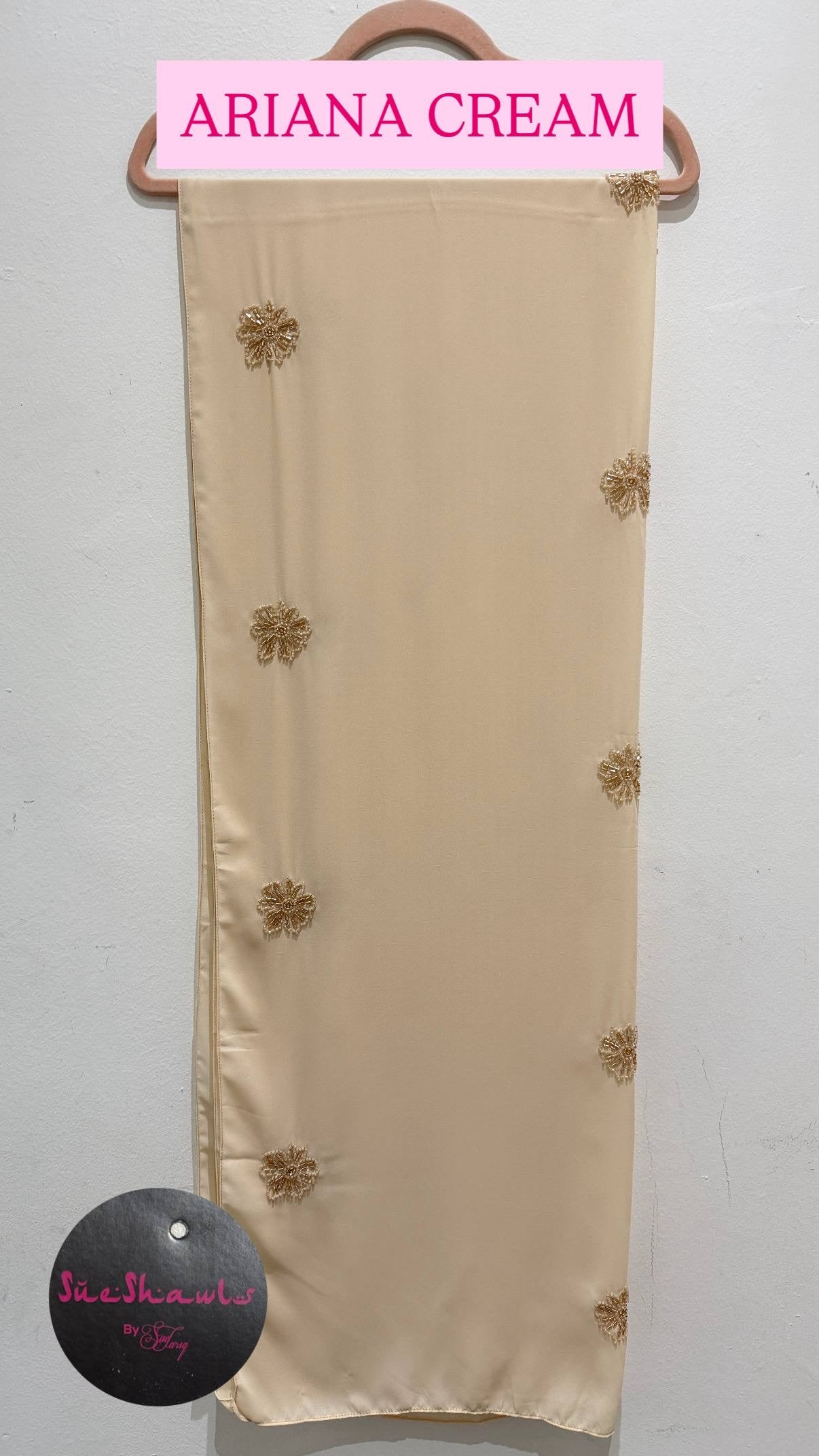 Ariani shawl with beading