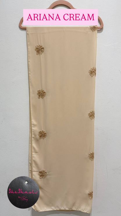 Ariani shawl with beading