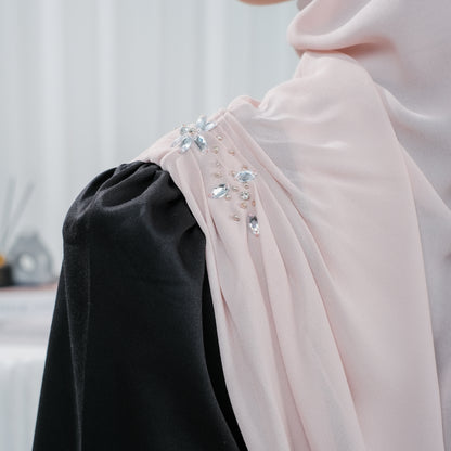 Zahra Diamond Twist Shawl
