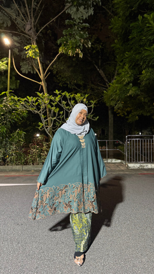 Azura Kebaya Top With Lace
