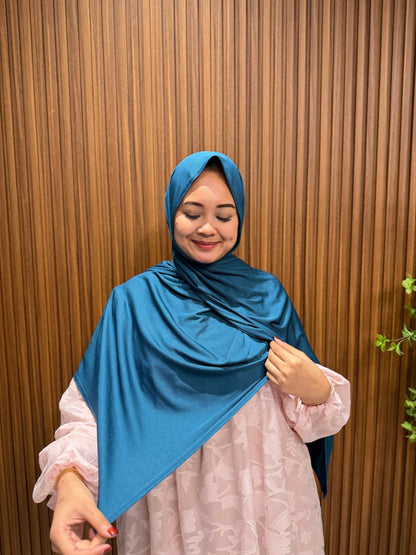 Plain Premium Ribbed Shawl