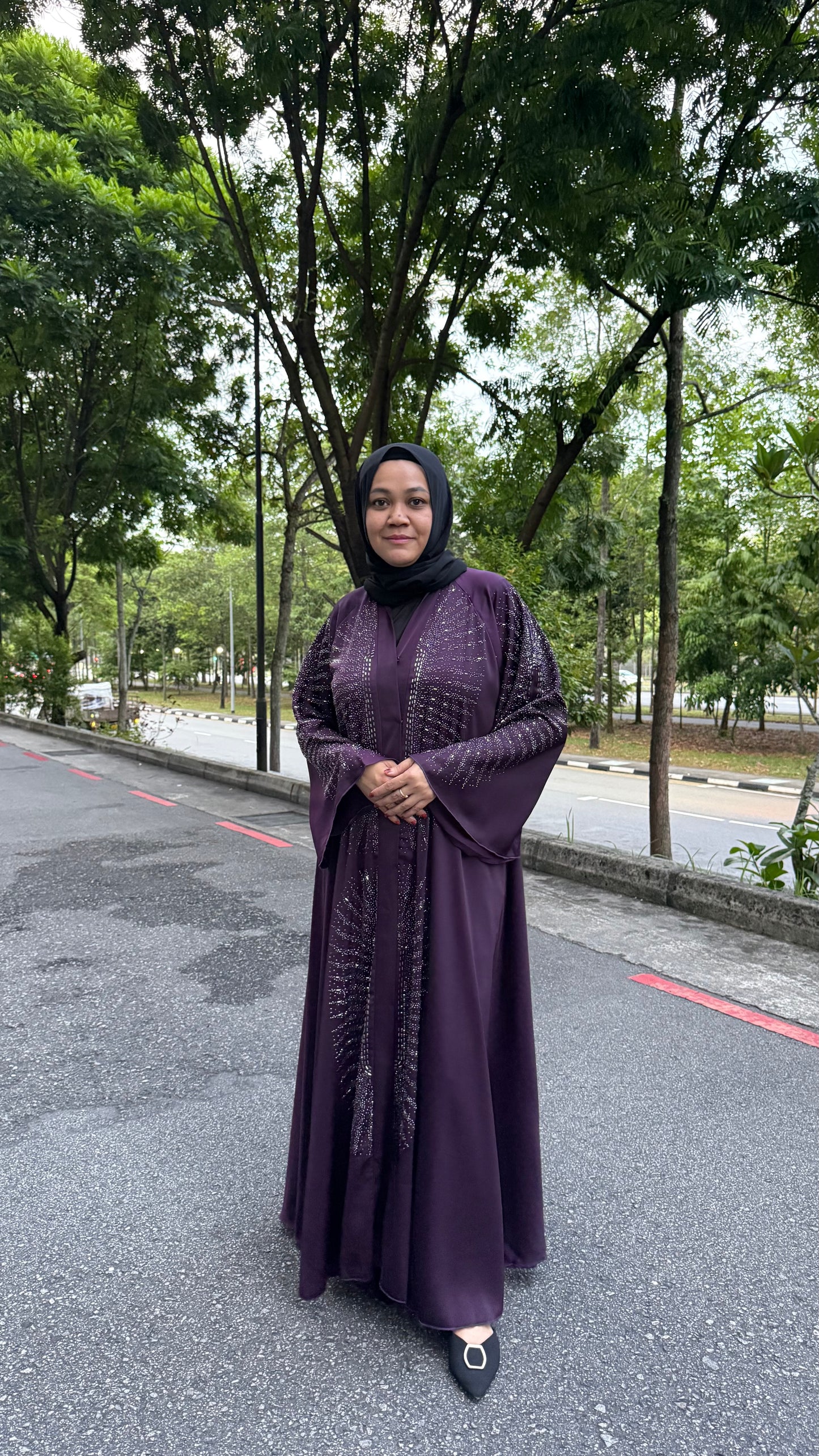 Alaira Button-up Bling Abaya