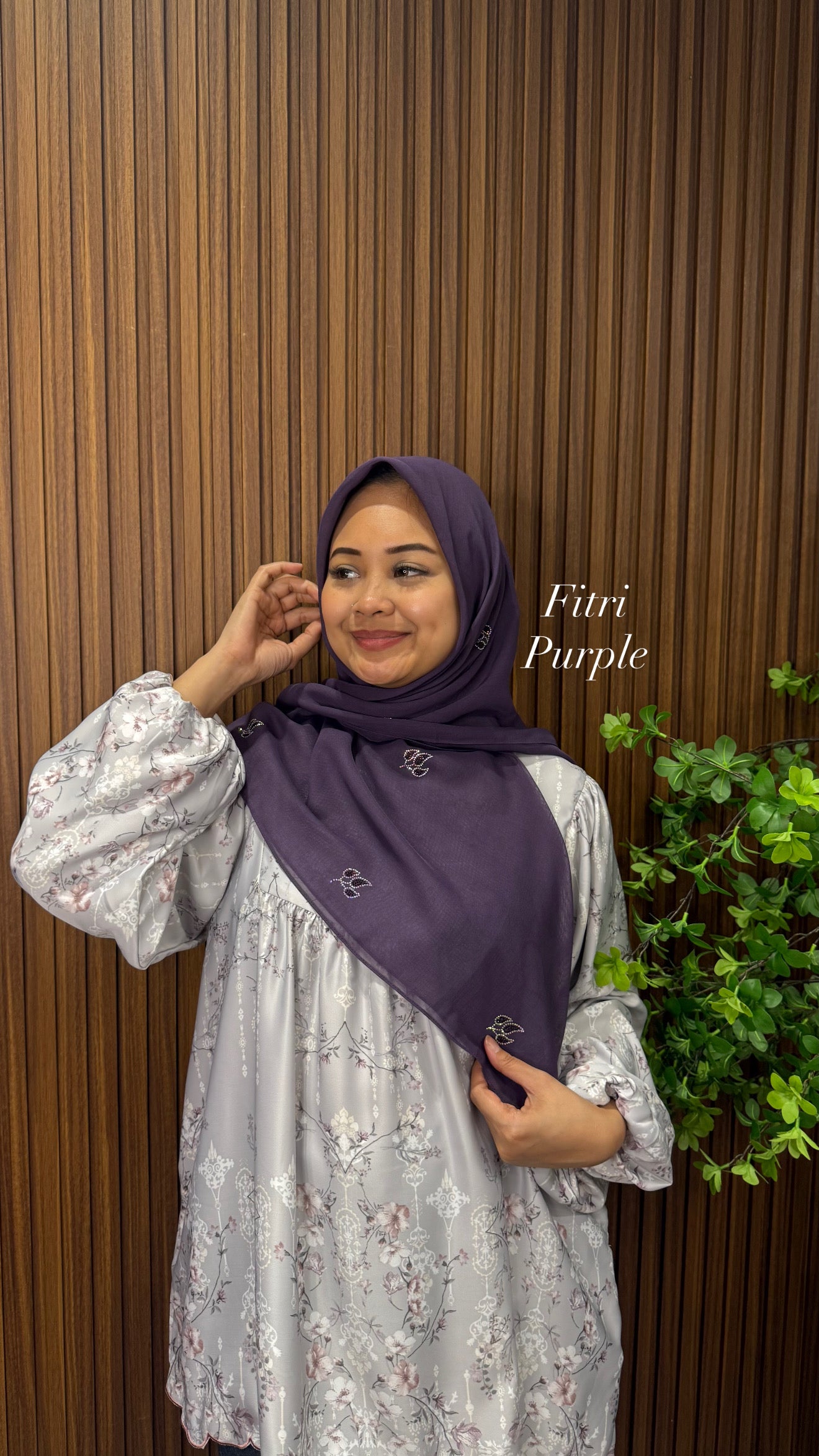 Fitri Bawal Bling Leaf Design