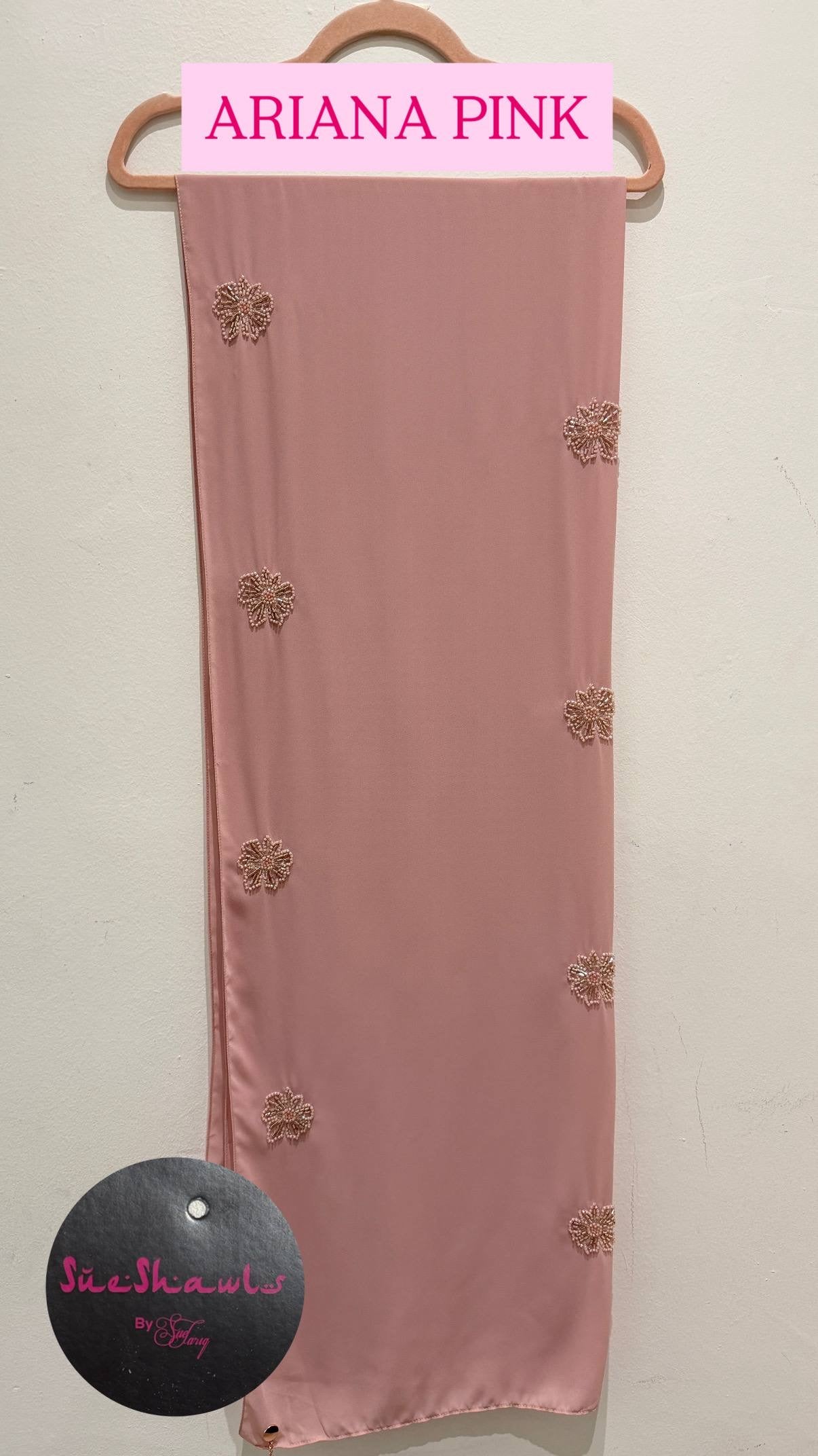 Ariani shawl with beading