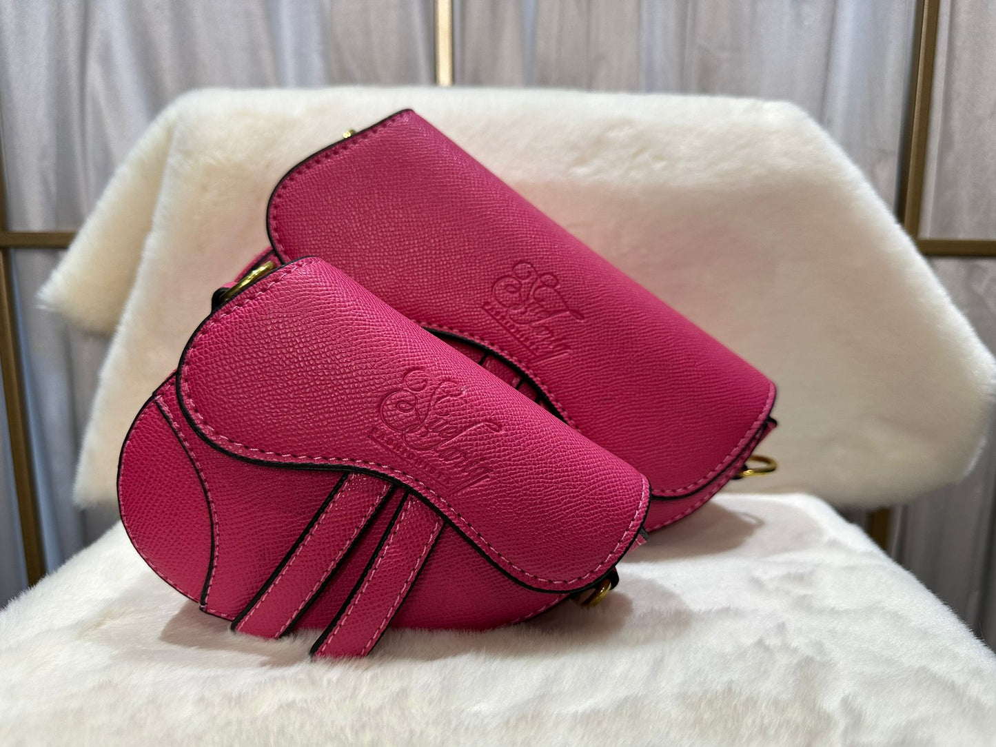 DIOK Saddle shaped bag